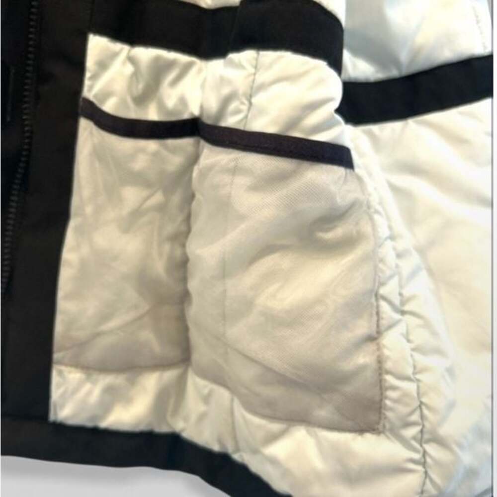 Lands' End Women’s Performance Puffer Jacket Black Size MP 10-12 - Picture 6 of 10